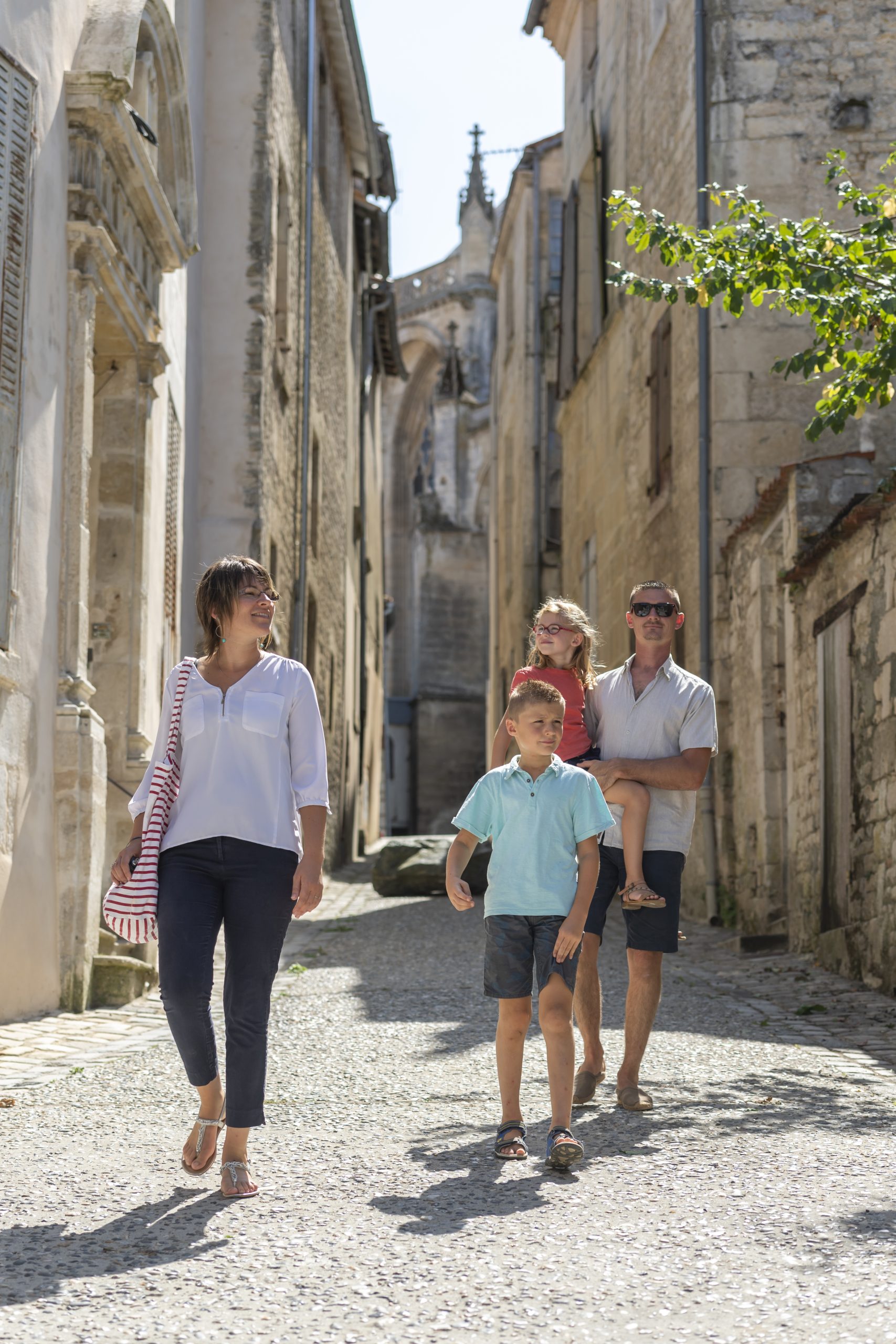 Fontenay_le_comtepromenade_r-scaled